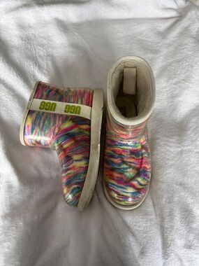 UGG Kids Multicolor Rainbow Wave Shearling Boots